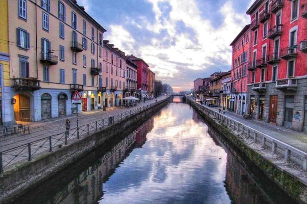 Ad Un Passo Dal Duomo Elegante Appartamento Wifi ميلان المظهر الخارجي الصورة